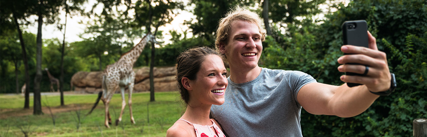 couple taking a selfie at the zoo